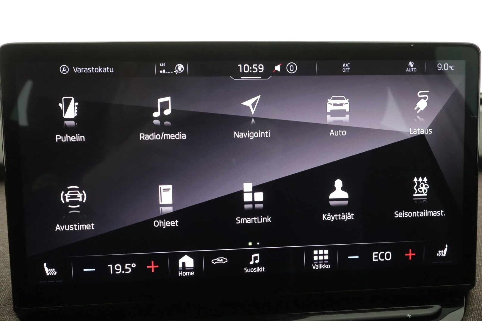 Skoda Enyaq 2023 80x 4x4 iV * ACC / ILP / Matrix-LED / Panorama / Muistipenkit / P.kamera / Keyless / Apple&Android * - 1.Om Suomi-Auto / Kahdet Renkaat