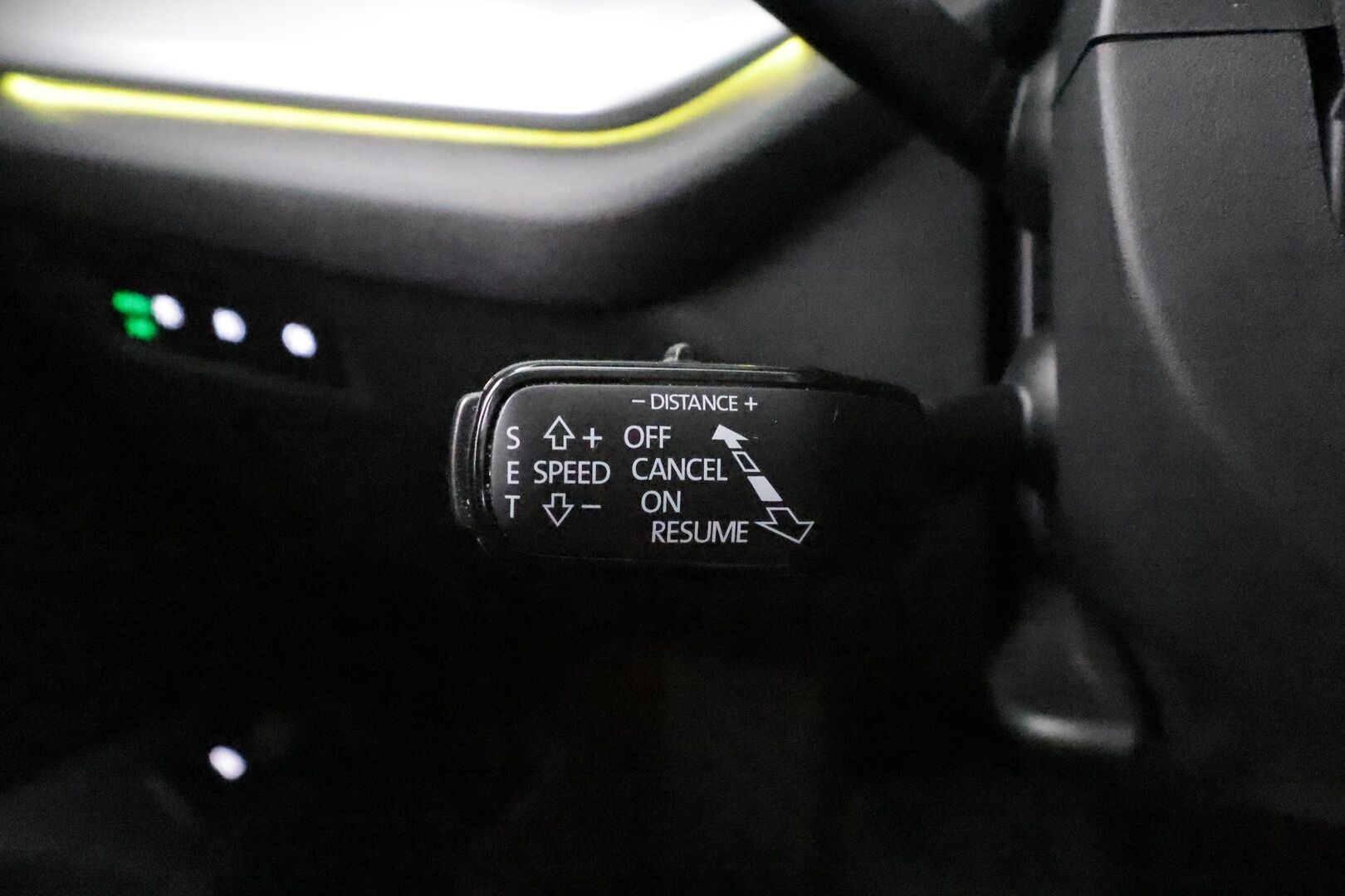 Skoda Octavia 2023 Combi 1.5 TSI Style eTEC DSG * Koukku / ACC / Webasto / Matrix-LED /  P.Kamera / Smartlink / Keyless * - 1-om Suomi-auto / Kahdet renkaat aluvanteilla / Merkkihuollot