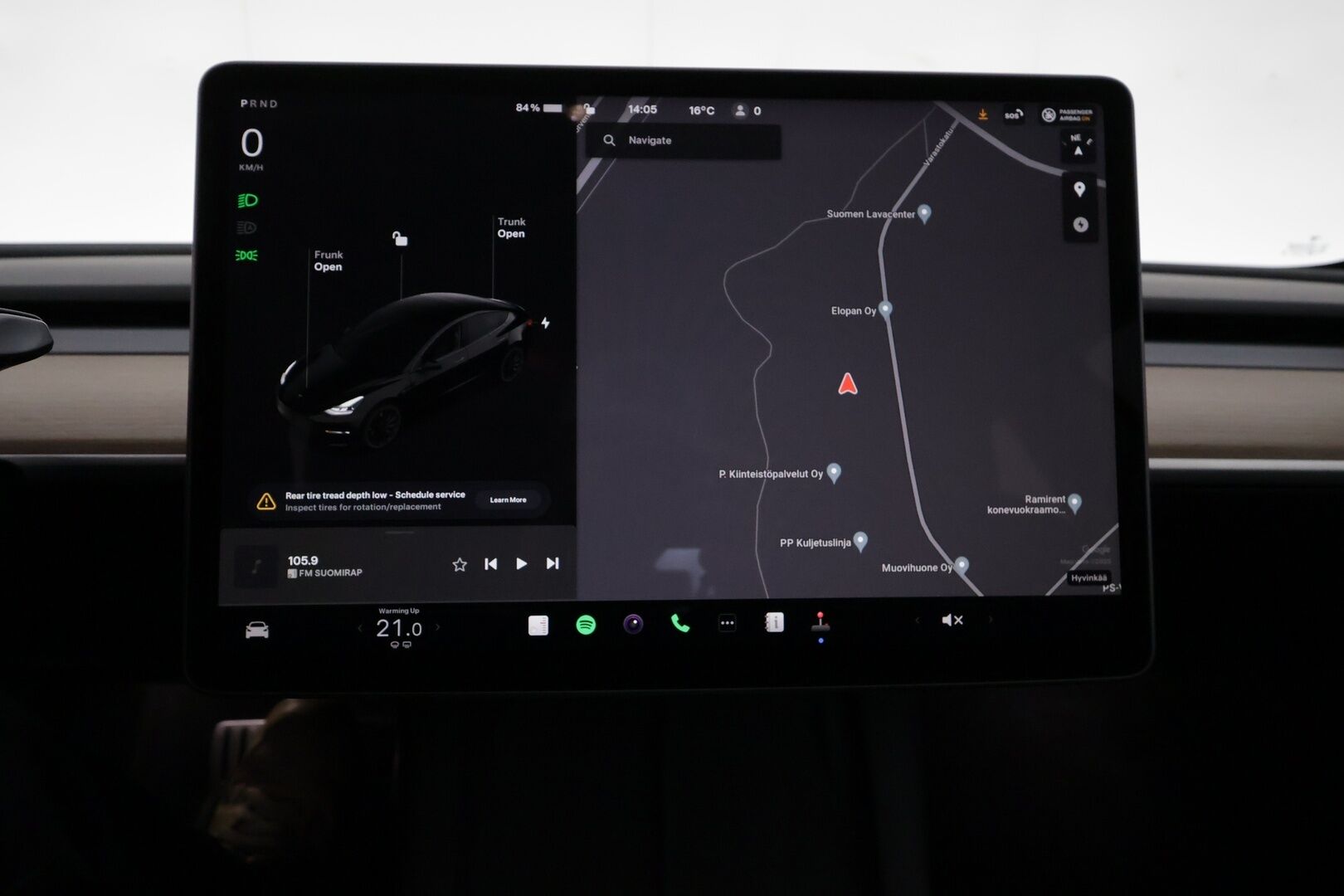 Tesla Model 3 2023 Performance - 3,99 % KORKOTARJOUS TÄHÄN AUTOON - 1Om Suomiauto / Autopilot / ILP / Premium Audio / Kattokaiteet / 2x Renkaat aluvantein / Aviloo akkutesti 96/100!