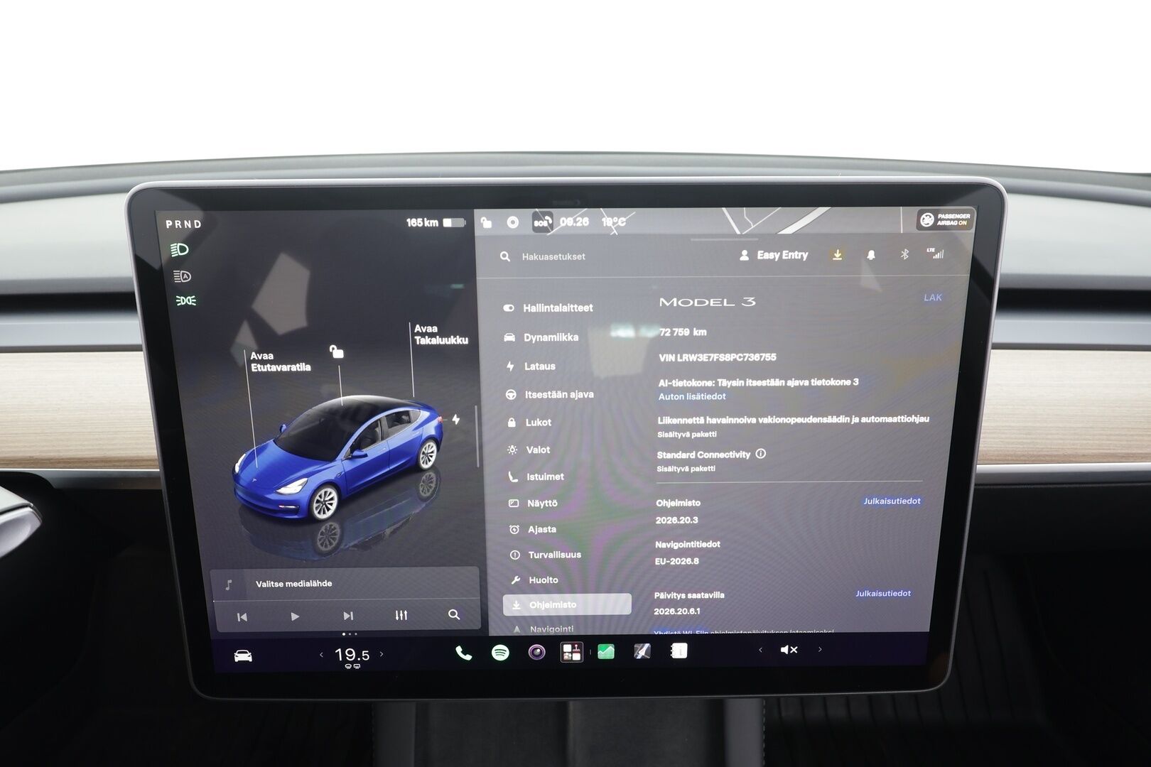 Tesla Model 3 2023 RWD - | ACC | ILP | Koukku | Ryzen | Matrix | Lasikatto | Sähkönahat | Muistipenkki | P.kamera | Autosteer | 2x renkaat aluin | 1-om suomiauto |