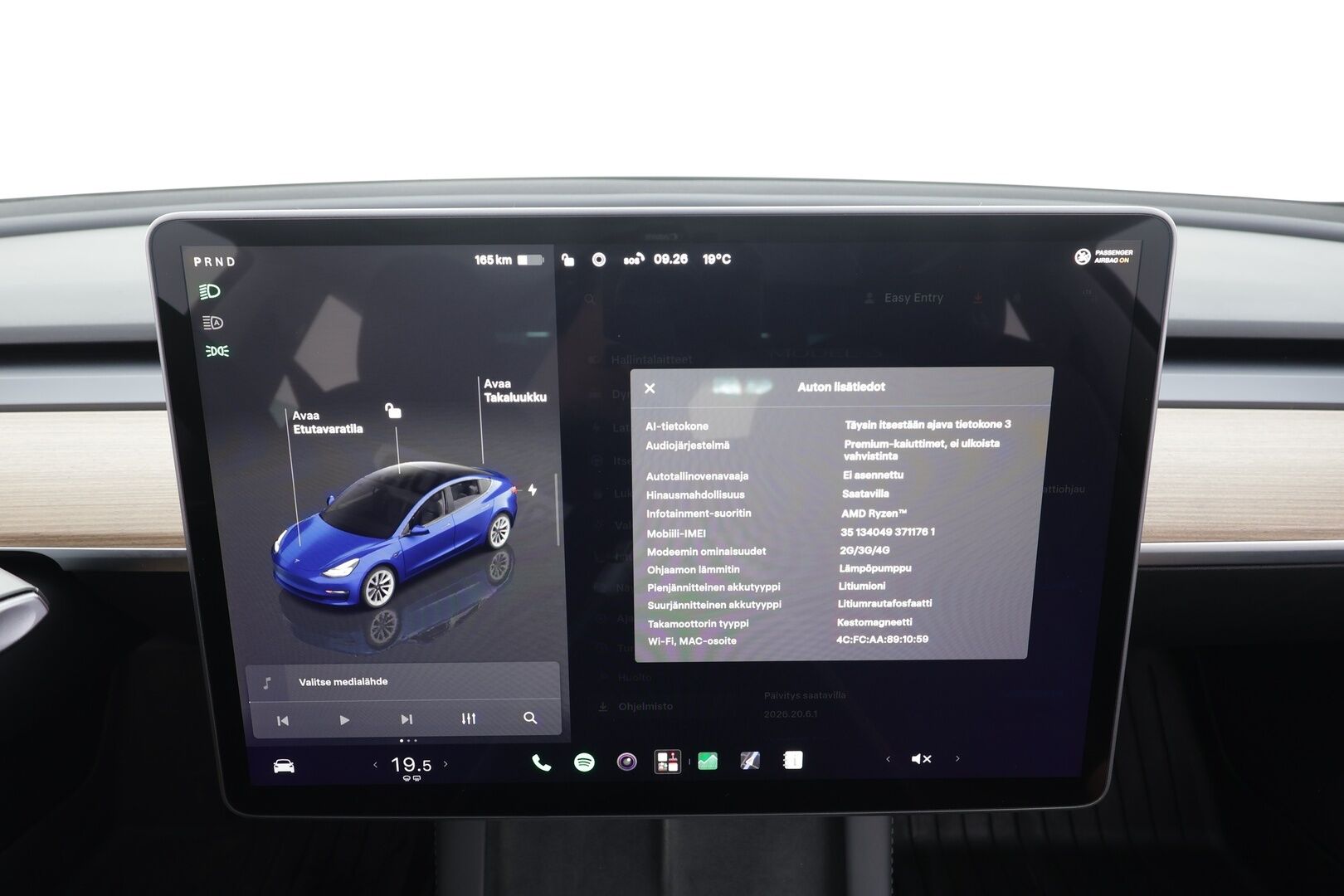 Tesla Model 3 2023 RWD - | ACC | ILP | Koukku | Ryzen | Matrix | Lasikatto | Sähkönahat | Muistipenkki | P.kamera | Autosteer | 2x renkaat aluin | 1-om suomiauto |
