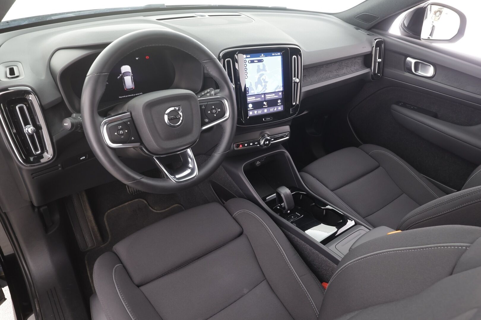 Volvo XC40 2023 Recharge Single Plus aut - | 1-om suomiauto | ACC | ILP | Muistipenkki | Sporttipenkit | P.kamera | BLIS | Pilot assist | Keyless | Koukku | 2x renkaat aluin | 