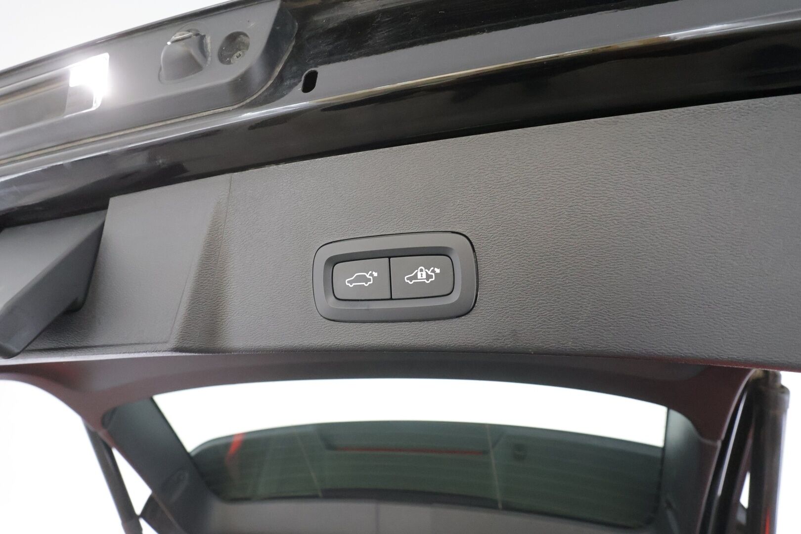 Volvo XC40 2023 Recharge Single Plus aut - | 1-om suomiauto | ACC | ILP | Muistipenkki | Sporttipenkit | P.kamera | BLIS | Pilot assist | Keyless | Koukku | 2x renkaat aluin | 