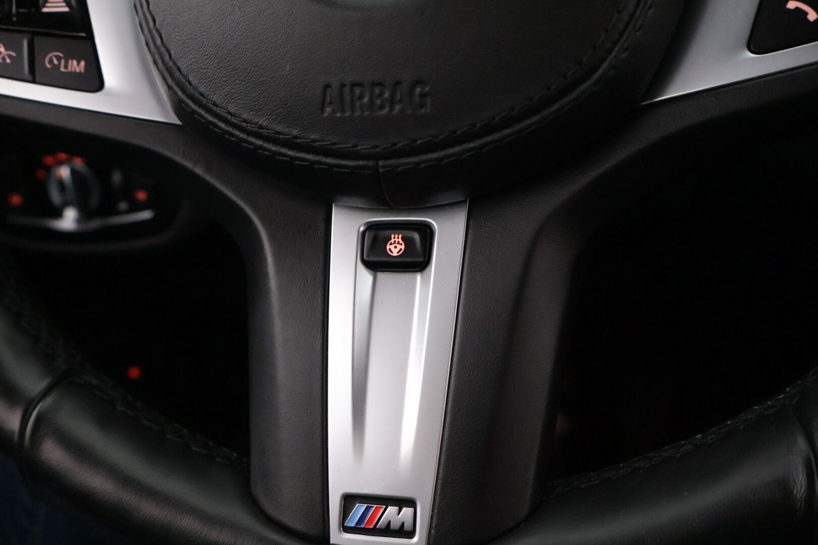 BMW 530 2021 G31 Touring 530e xDrive M Sport - 3,99 % KORKOTARJOUS TÄHÄN AUTOON - Adapt.vakkari / Harman & Kardon / Vetokoukku / P-Kamera / Nahkasisusta