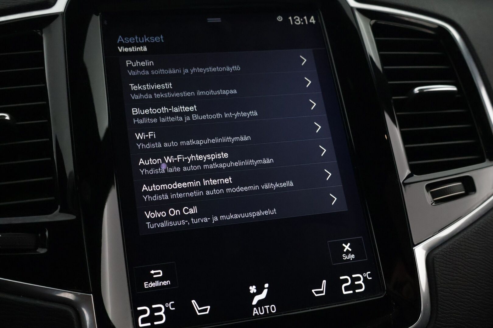 Volvo XC90 2018 T8 Twin Engine AWD R-Design aut - 3,99 % KORKOTARJOUS TÄHÄN AUTOON - * ACC / B&W / Panorama / 360 kamera /  VOC / Pilot assist / Muistipenkit / Koukku / HUD / Huippuvarusteet! *