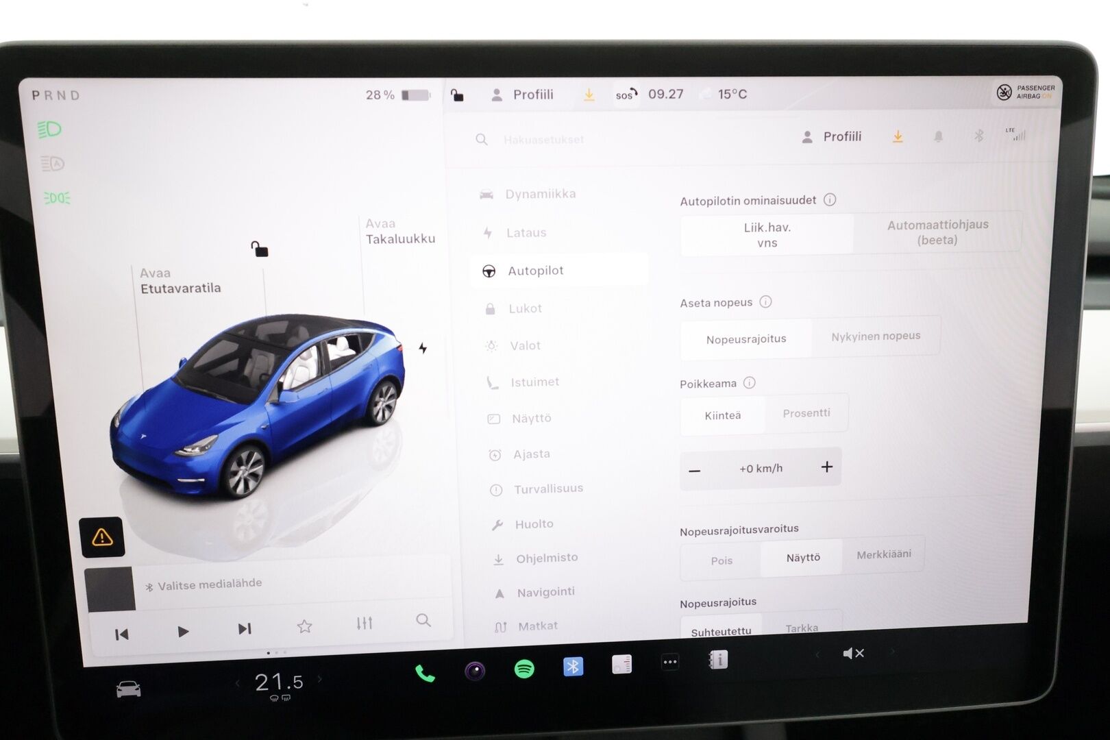 Tesla Model Y 2023 Long Range * Koukku / ILP / ACC / Matrix-LED / P.kamera / Muistipenkki / Premium Audio / Navi / Kaistavahti / Keyless * - Suomi-auto / Akku kuntotarkastettu SoH 94,6% / 2x Latauskaapelit / Kahdet renkaat