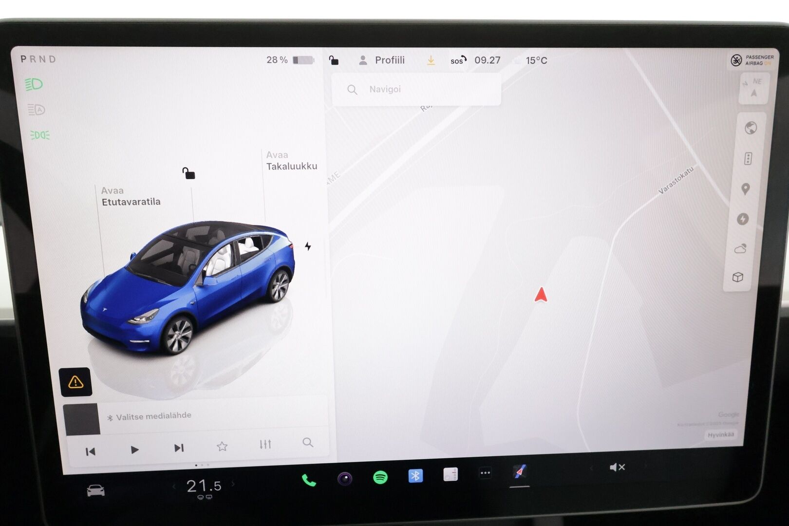 Tesla Model Y 2023 Long Range * Koukku / ILP / ACC / Matrix-LED / P.kamera / Muistipenkki / Premium Audio / Navi / Kaistavahti / Keyless * - Suomi-auto / Akku kuntotarkastettu SoH 94,6% / 2x Latauskaapelit / Kahdet renkaat