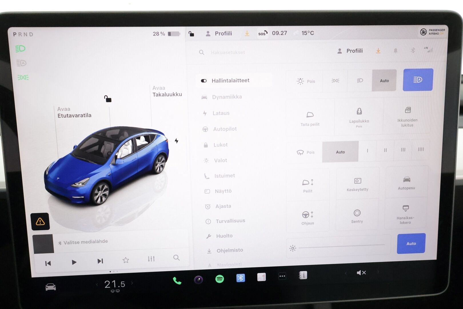 Tesla Model Y 2023 Long Range * Koukku / ILP / ACC / Matrix-LED / P.kamera / Muistipenkki / Premium Audio / Navi / Kaistavahti / Keyless * - Suomi-auto / Akku kuntotarkastettu SoH 94,6% / 2x Latauskaapelit / Kahdet renkaat