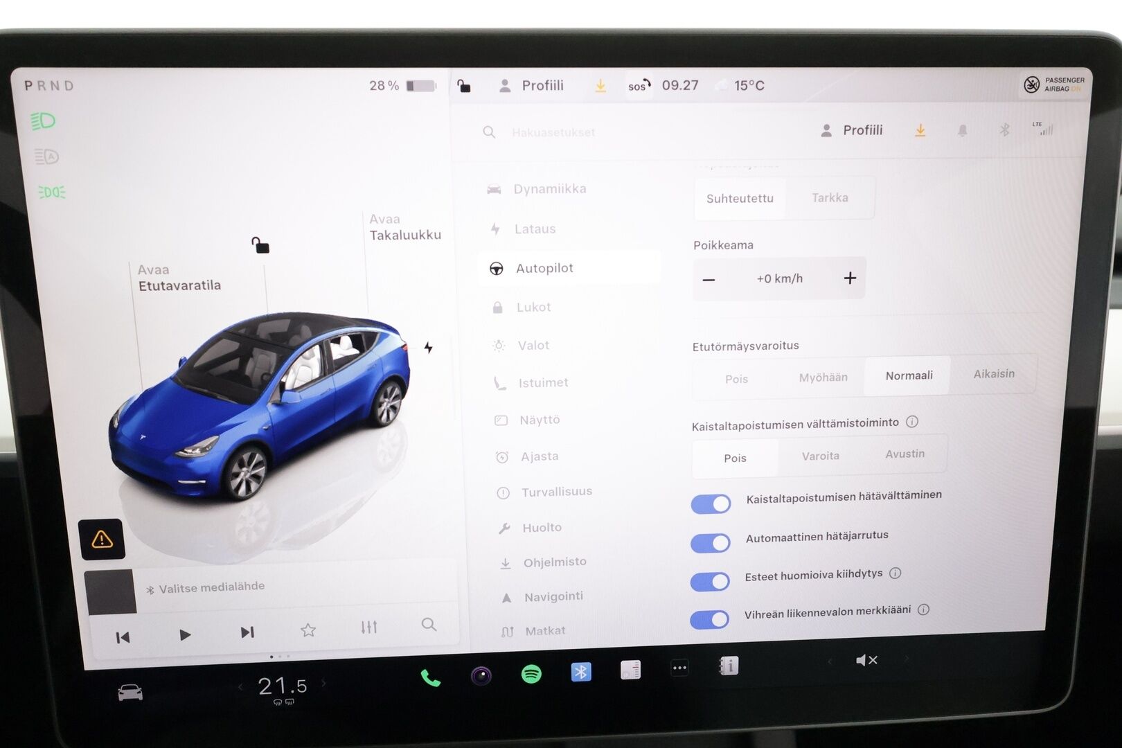 Tesla Model Y 2023 Long Range * Koukku / ILP / ACC / Matrix-LED / P.kamera / Muistipenkki / Premium Audio / Navi / Kaistavahti / Keyless * - Suomi-auto / Akku kuntotarkastettu SoH 94,6% / 2x Latauskaapelit / Kahdet renkaat