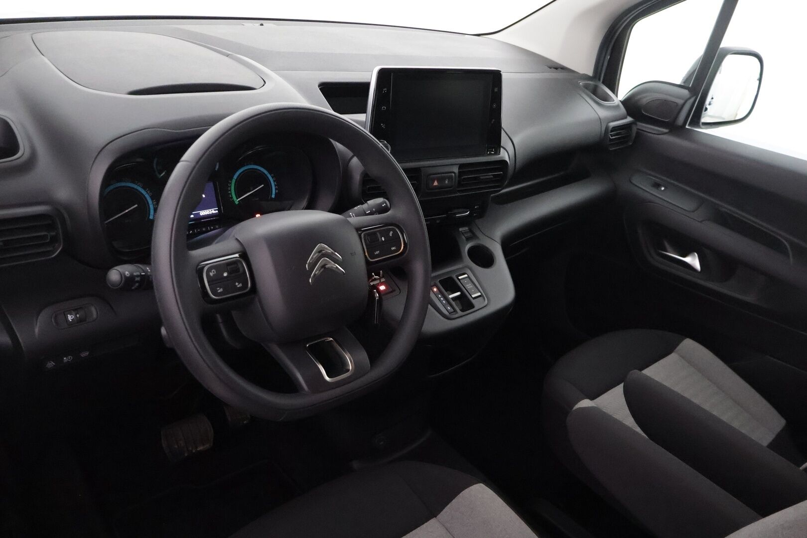 Citroen e-Berlingo 2023 Full Electric 136 Feel 50 kWh M Automaatti - Ajamaton / ALV / CCS-lataus / Vakkari / P-kamera / Takuu / Apple&Android / Kaistavahti / 2x renkaat / Aut. Ilmastointi / Navi