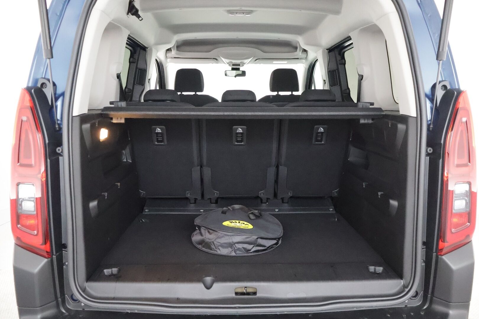 Citroen e-Berlingo 2023 Full Electric 136 Feel 50 kWh M Automaatti - Ajamaton / ALV / CCS-lataus / Vakkari / P-kamera / Takuu / Apple&Android / Kaistavahti / 2x renkaat / Aut. Ilmastointi / Navi