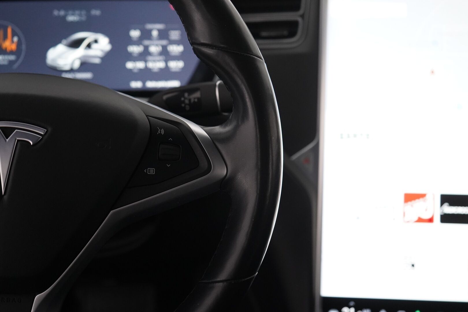 Tesla Model S 2017 90D AWD *Ilmastoidut nahat / Ilma-alusta / Lasikatto / Sentry / Paranneltu Autopilot* - Huippusiisti / Kahdet Teslan vanteet / Puhdas CarVertical / Säädettävä Ilma-alusta