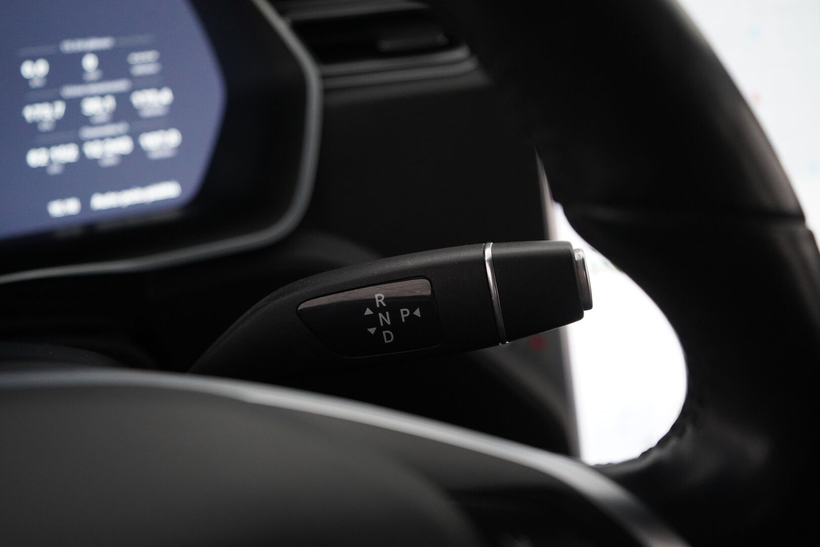 Tesla Model S 2017 90D AWD *Ilmastoidut nahat / Ilma-alusta / Lasikatto / Sentry / Paranneltu Autopilot* - Huippusiisti / Kahdet Teslan vanteet / Puhdas CarVertical / Säädettävä Ilma-alusta
