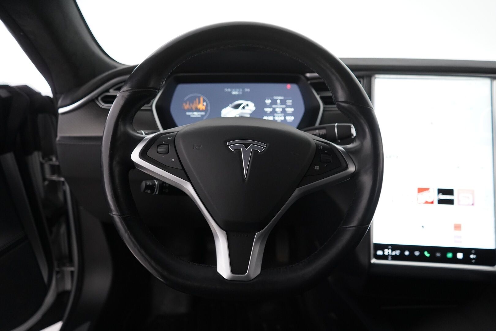 Tesla Model S 2017 90D AWD *Ilmastoidut nahat / Ilma-alusta / Lasikatto / Sentry / Paranneltu Autopilot* - Huippusiisti / Kahdet Teslan vanteet / Puhdas CarVertical / Säädettävä Ilma-alusta