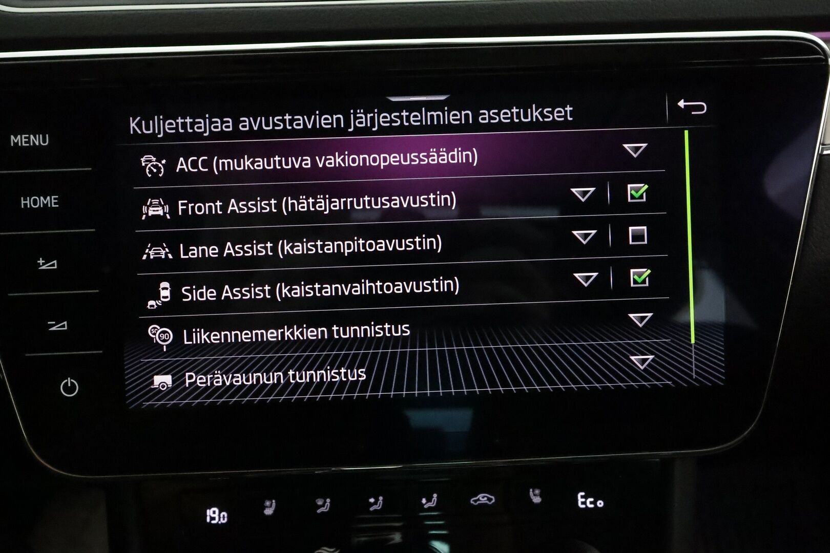 Skoda Superb 2020 1,4 TSI PHEV L&K iV DSG **Panorama / ACC / Canton / Matrix-LED / Ilmastoidut Muistinahat / Webasto / Koukku / P.Kamera** - 2x Latauskaapelit / Kahdet Renkaat