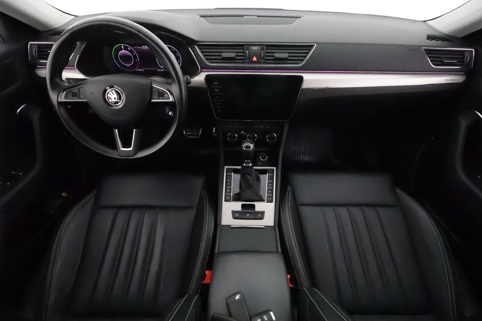Skoda Superb 2020 1,4 TSI PHEV L&K iV DSG **Panorama / ACC / Canton / Matrix-LED / Ilmastoidut Muistinahat / Webasto / Koukku / P.Kamera** - 2x Latauskaapelit / Kahdet Renkaat