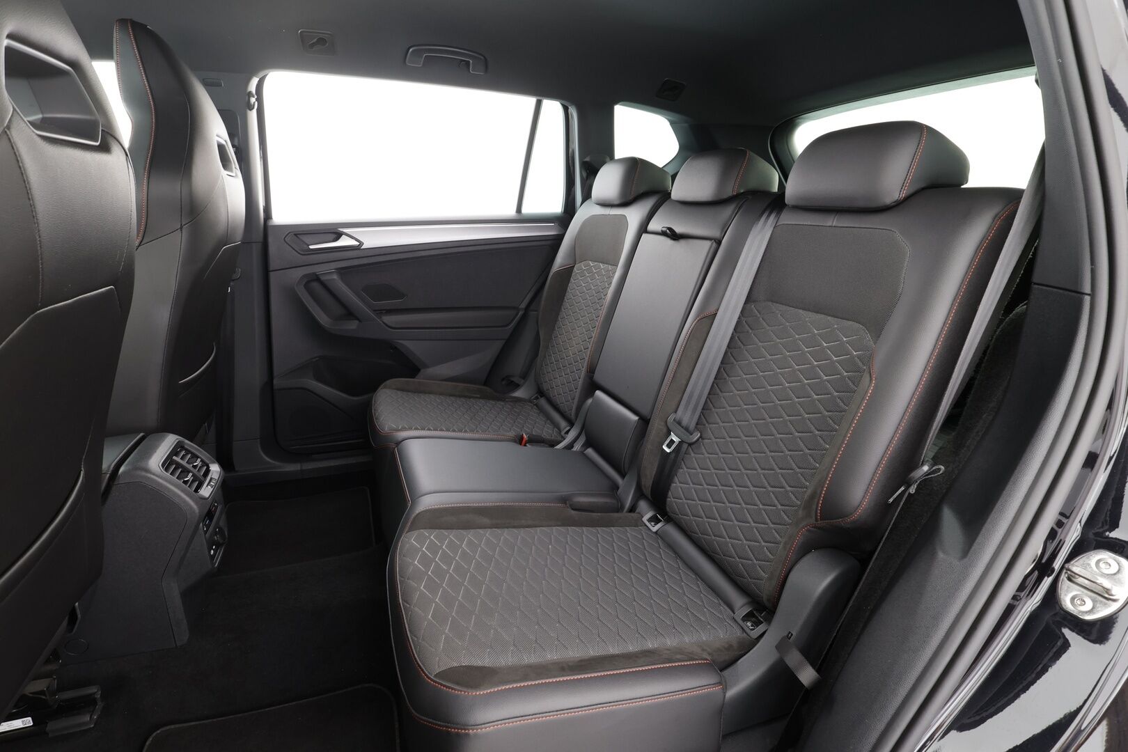 Seat Tarraco 2021 1,4 PHEV 245 e-Hybrid FR Launch Edition DSG - |ACC | Muistipenkki | Koukku | Digimittaristo | Sporttipenkit | Keyless | Lane Assist | Lohko+sisälämmitin | P.kamera | Lämm. ratti | 2x renkaat aluin |