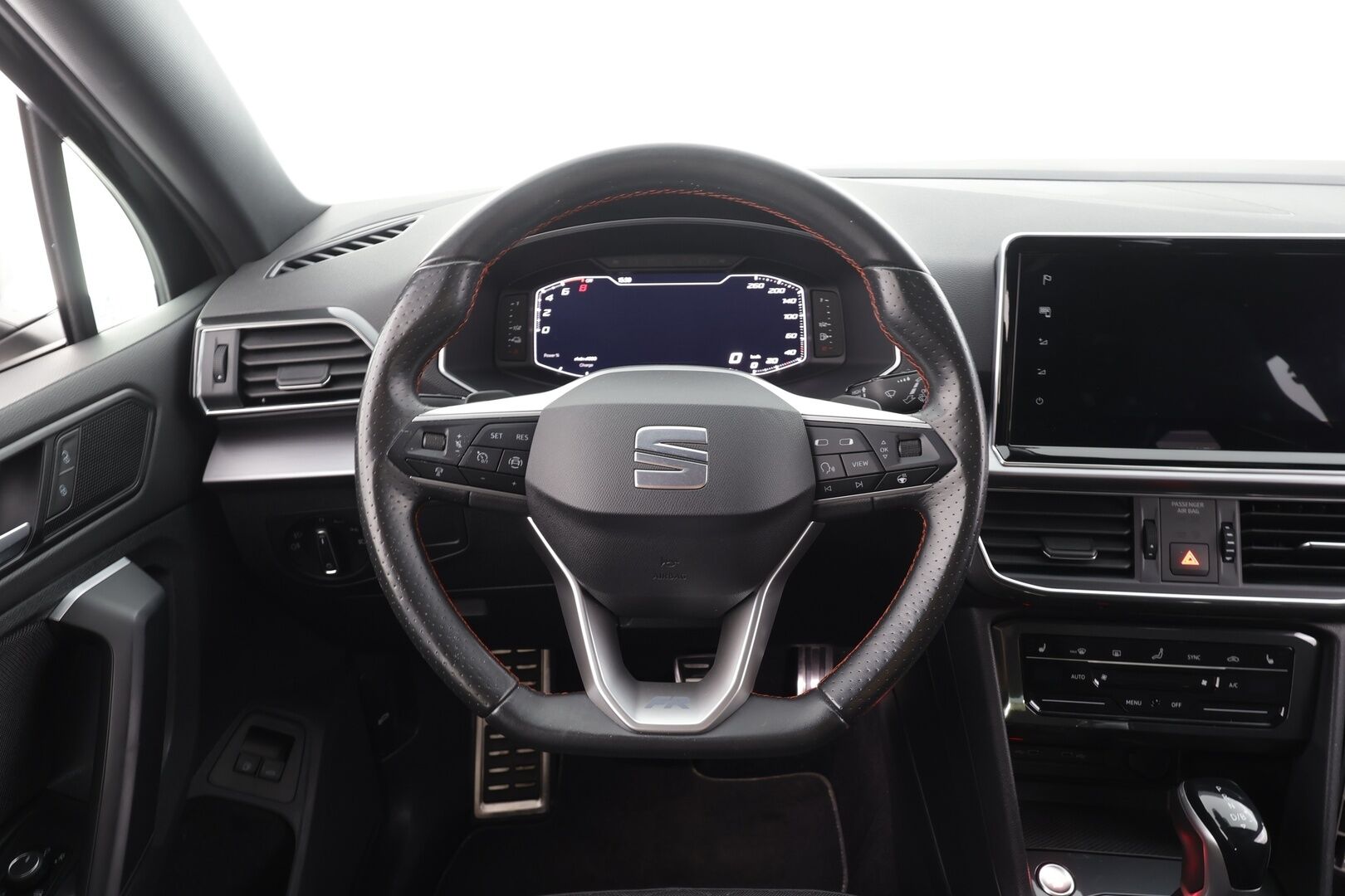 Seat Tarraco 2021 1,4 PHEV 245 e-Hybrid FR Launch Edition DSG - |ACC | Muistipenkki | Koukku | Digimittaristo | Sporttipenkit | Keyless | Lane Assist | Lohko+sisälämmitin | P.kamera | Lämm. ratti | 2x renkaat aluin |