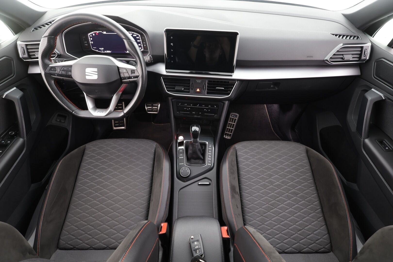 Seat Tarraco 2021 1,4 PHEV 245 e-Hybrid FR Launch Edition DSG - |ACC | Muistipenkki | Koukku | Digimittaristo | Sporttipenkit | Keyless | Lane Assist | Lohko+sisälämmitin | P.kamera | Lämm. ratti | 2x renkaat aluin |