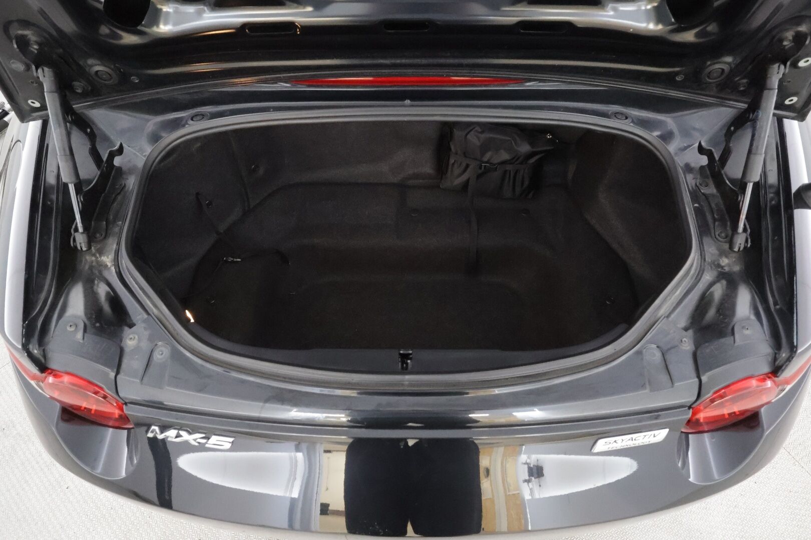 Mazda MX-5 2016 1,5 (131) SKYACTIV-G Premium Sport MB1 - Nahkasisusta | LED | Navi | Kaistavahti | Vakkari | Penkinlämmittimet