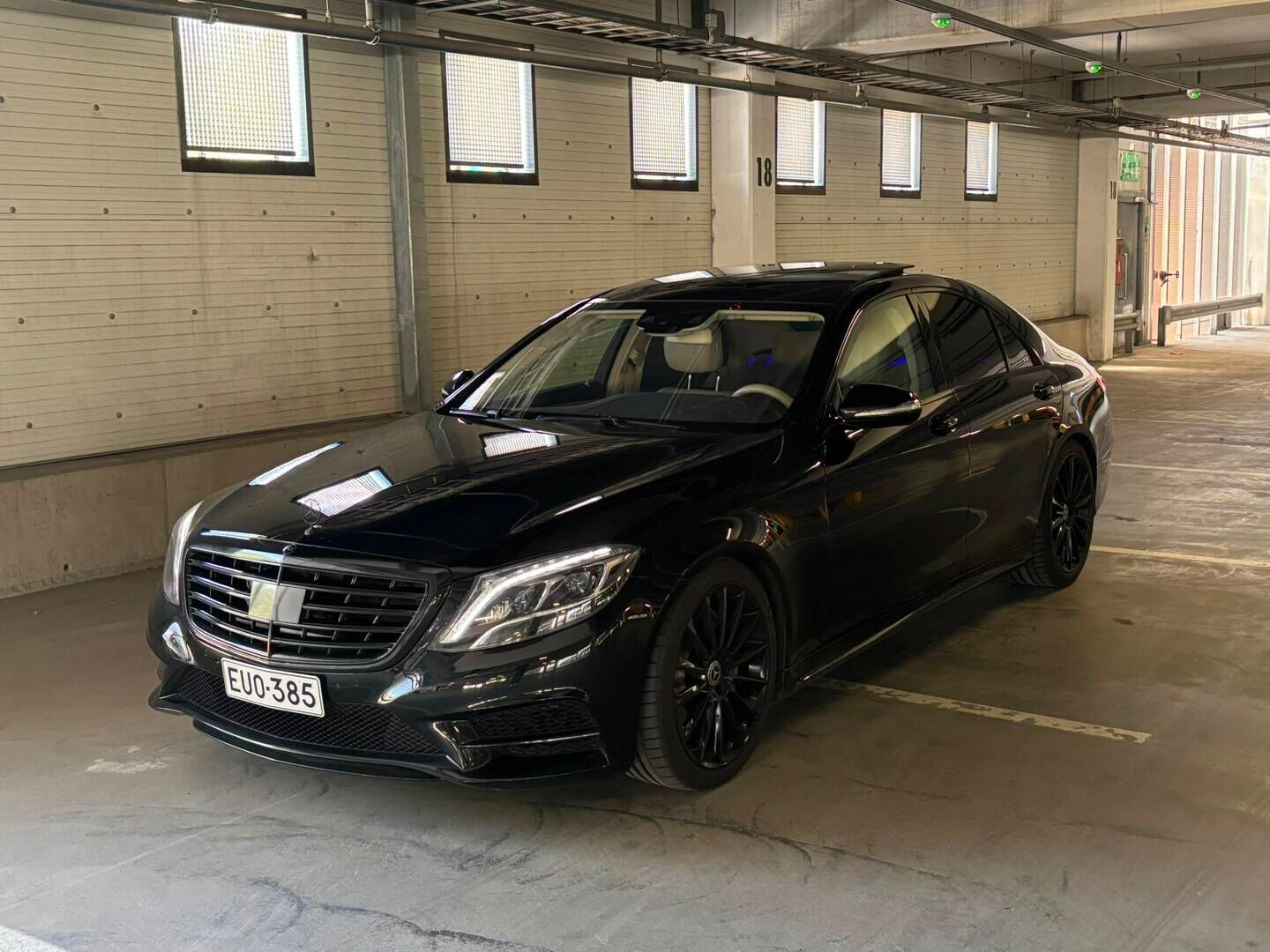 Mercedes-Benz S 2016 350 Bluetec 4Matic AMG-Styling - Hierovat&Ilmastoidut Penkit | Burmester | DTR+ | Panorama | HUD | Muistipenkit | Night Vision | ILS | 2x Renkaat&alumiinivanteet | Imuovet | Näyttävä!