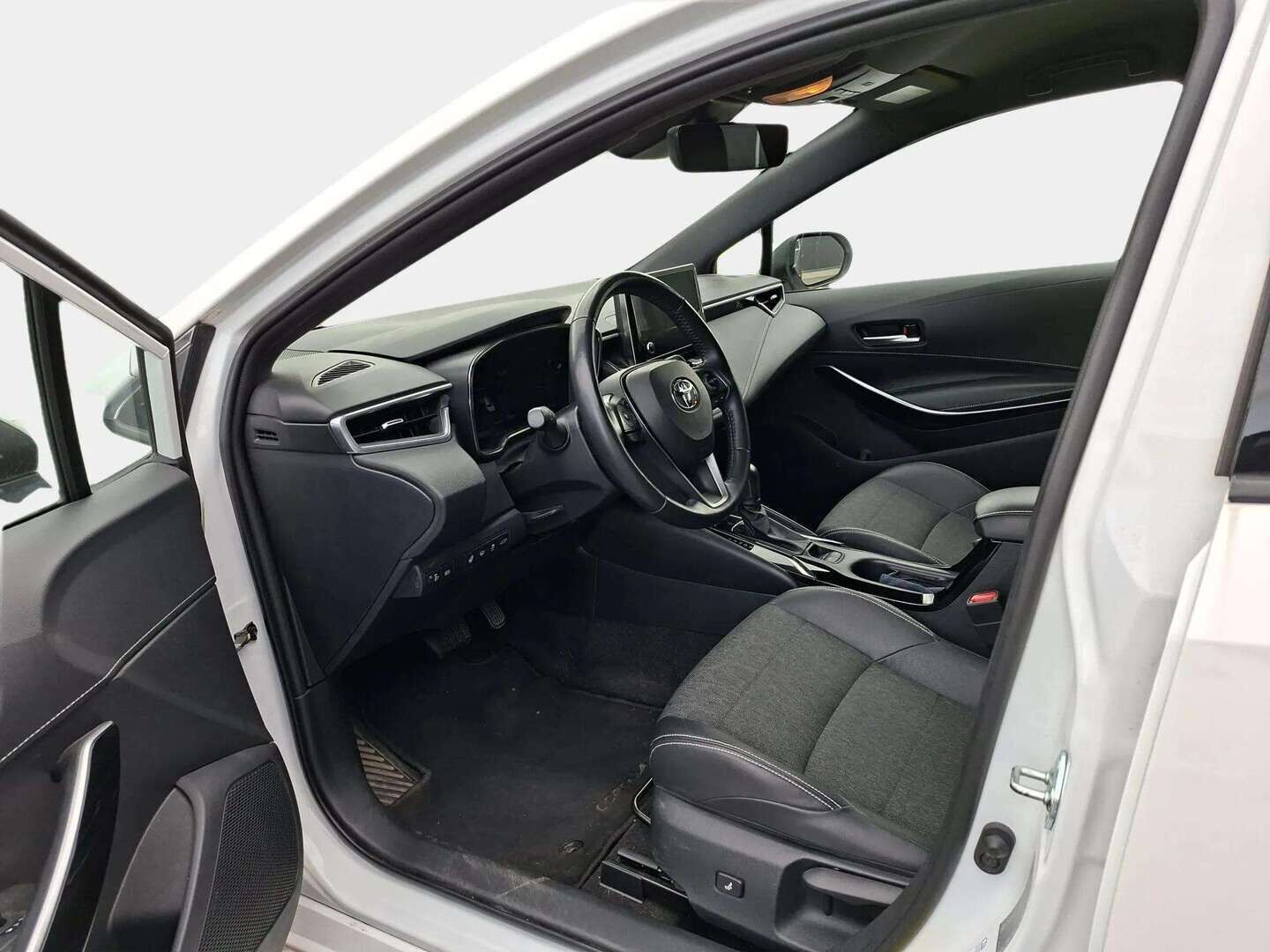 Toyota Corolla 2023 Touring Sports 1,8 Hybrid Prestige Edition *ACC / Kamera / Ratinlämmitin / Sähkökontti / Puolinahkasisusta* - Suomi-auto / Kahdet renkaat aluvantein / Seuraava katsastus 03/2027 - HULLUT AVAJAISHULINAT KORKOTARJOUS 3,29 %