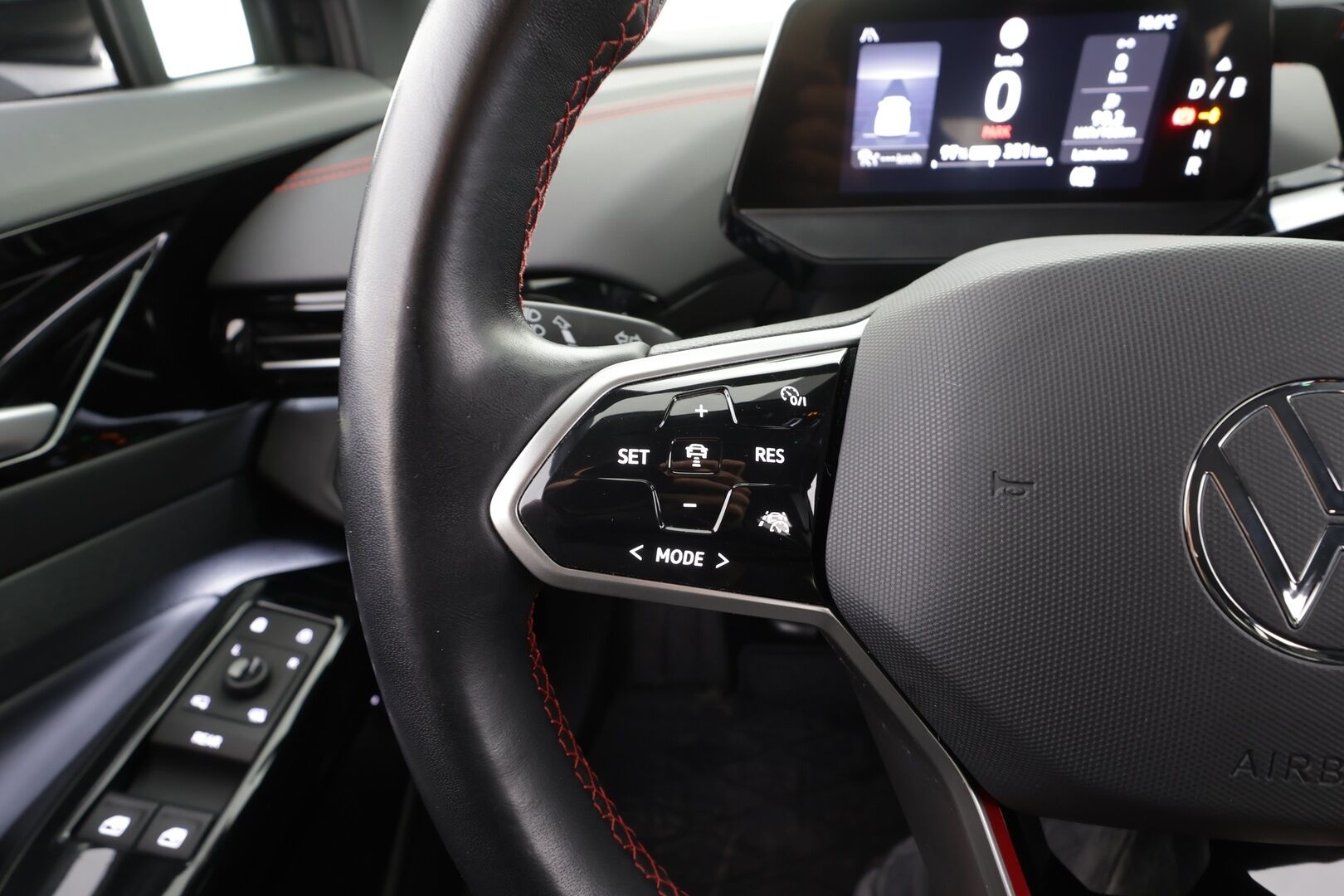 Volkswagen ID.4 2023 GTX Dual Motor AWD, akku 77 kWh * ACC / ILP / Koukku / IQ-Light / 360-Kamera / Keyless / Puolinahat / Apple&Android * - 1.Om Suomi-auto / Kahdet Renkaat