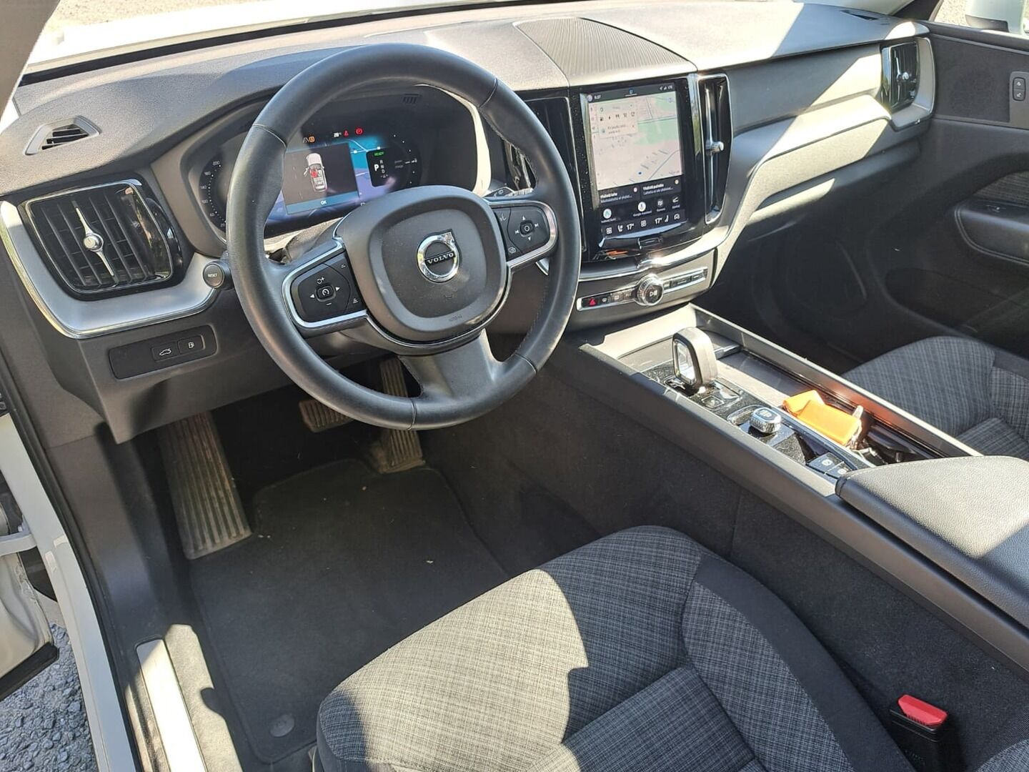 Volvo XC60 2023 T6 AWD Long Range Core aut - | ACC | Webasto | LED | High Performance audio | Panorama | P.kamera | Osasähköt | Keyless | Apple&Android | 1.Om Suomi-auto | Kahdet Renkaat | Merkkihuollettu |