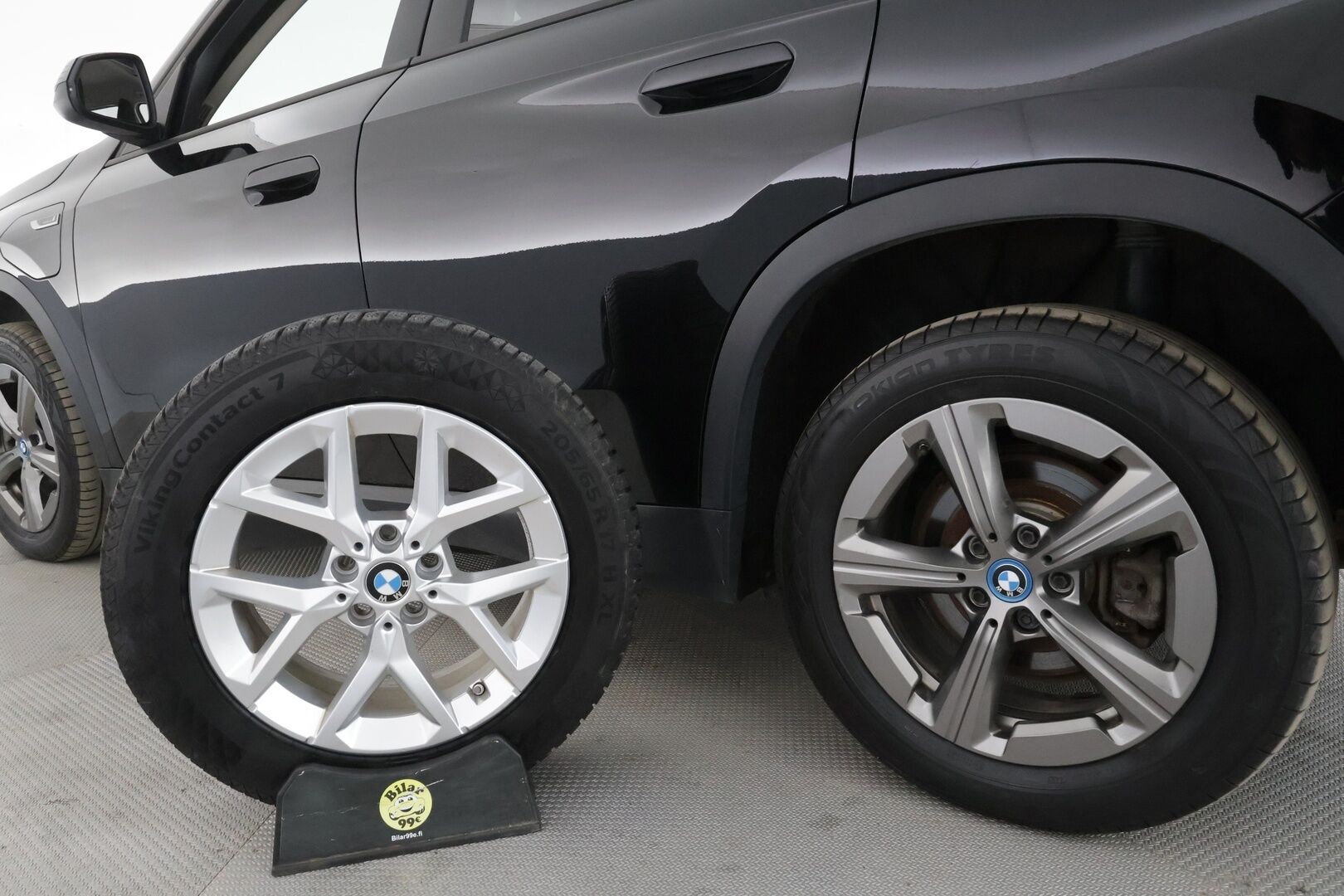 BMW X1 2023 U11 25e xDrive Charged Edition - | Vakkari | LED | P.Kamera | Apple&Android | 1.om Suomi-auto | Akku kuntotarkastettu | Kahdet Renkaat aluilla |