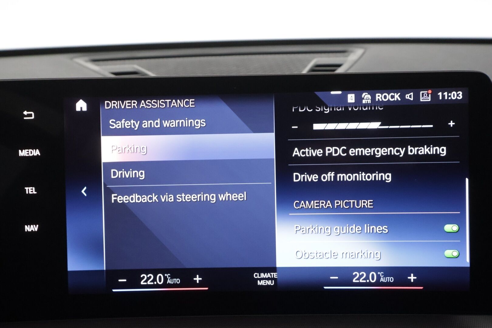 BMW X1 2023 U11 25e xDrive Charged Edition - | Vakkari | LED | P.Kamera | Apple&Android | 1.om Suomi-auto | Akku kuntotarkastettu | Kahdet Renkaat aluilla |