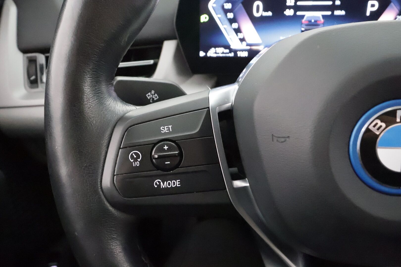 BMW X1 2023 U11 25e xDrive Charged Edition - | Vakkari | LED | P.Kamera | Apple&Android | 1.om Suomi-auto | Akku kuntotarkastettu | Kahdet Renkaat aluilla |