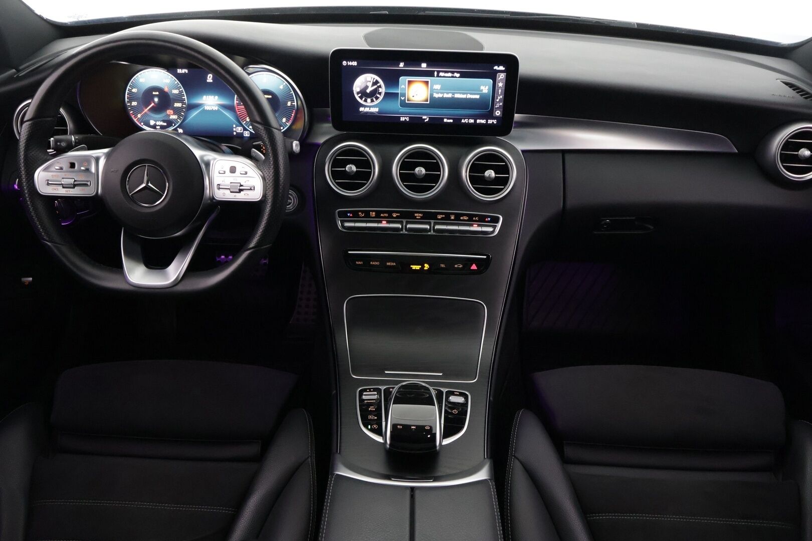 Mercedes-Benz C 2018 220 d 4Matic A Business AMG *Webasto / Panorama / Navi / P. Kamera / Digimittaristo* - 3,99 % KORKOTARJOUS TÄHÄN AUTOON 14.9. ASTI! - *2x renkaat alkuperäisillä vanteilla / Siisti yksilö!*