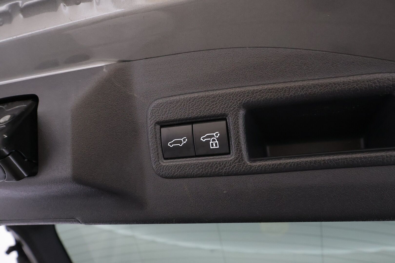 Toyota bZ4X 2023 Active * ACC / P.kamera / LED / Navi / Koukku / Sähköluukku / KeylessGo * - Suomi-auto / Kahdet renkaat aluvanteilla / Merkkihuollettu