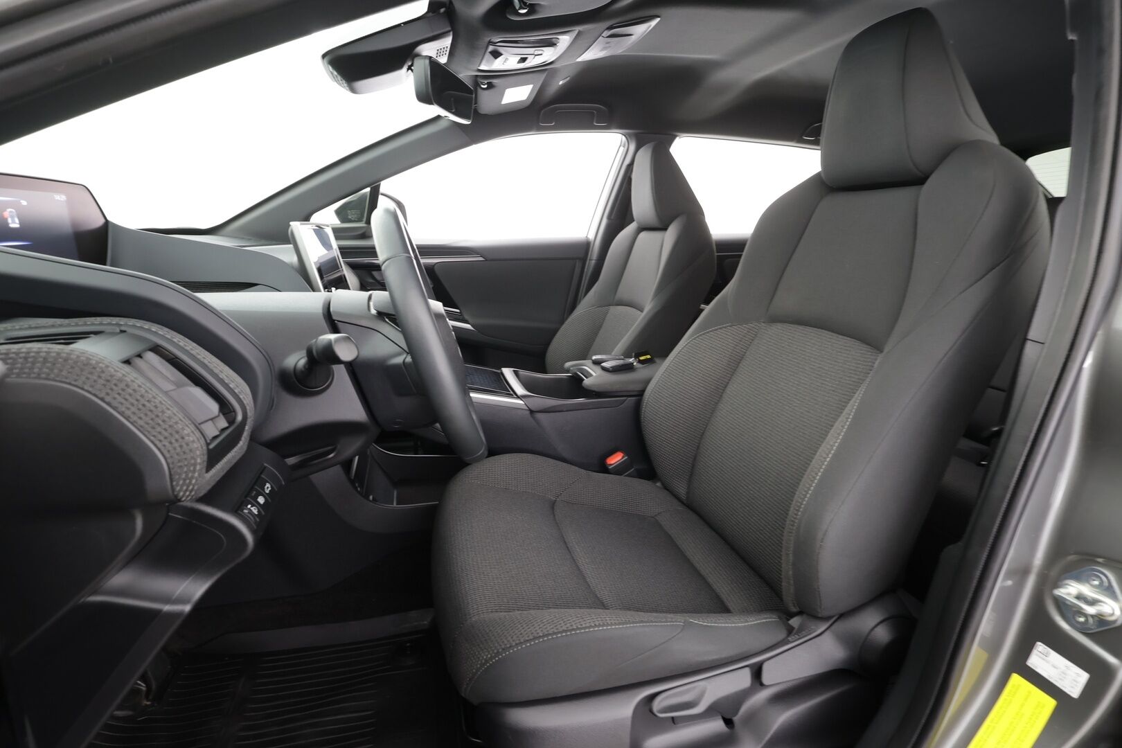 Toyota bZ4X 2023 Active * ACC / P.kamera / LED / Navi / Koukku / Sähköluukku / KeylessGo * - Suomi-auto / Kahdet renkaat aluvanteilla / Merkkihuollettu