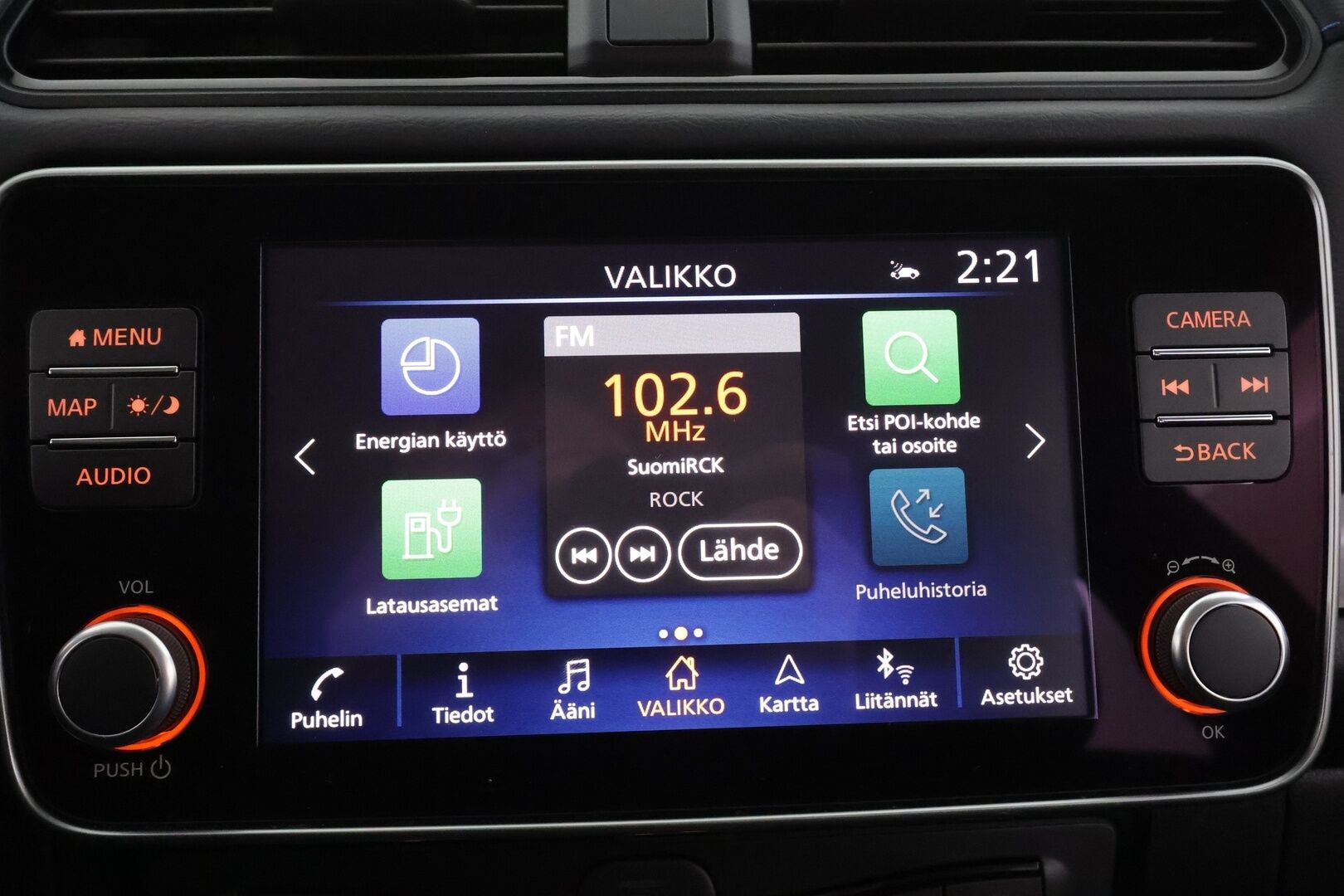 Nissan Leaf 2023 N-Connect 39 kWh LED FI * Lisälämmitin / ACC / 360 / LED / Kaistavahti / Navi / Keyless * - 1-om Suomi-auto / 2x Latauskaapelit / Akku Kuntotarkistettu / Merkkihuollot - HULLUT AVAJAISHULINAT KORKOTARJOUS 3,29 %