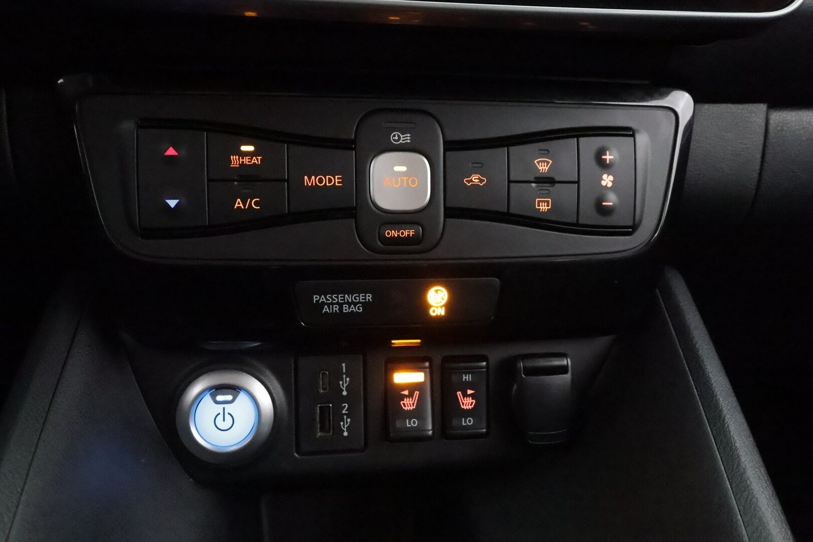 Nissan Leaf 2023 N-Connect 39 kWh LED FI * Lisälämmitin / ACC / 360 / LED / Kaistavahti / Navi / Keyless * - 1-om Suomi-auto / 2x Latauskaapelit / Akku Kuntotarkistettu / Merkkihuollot - HULLUT AVAJAISHULINAT KORKOTARJOUS 3,29 %