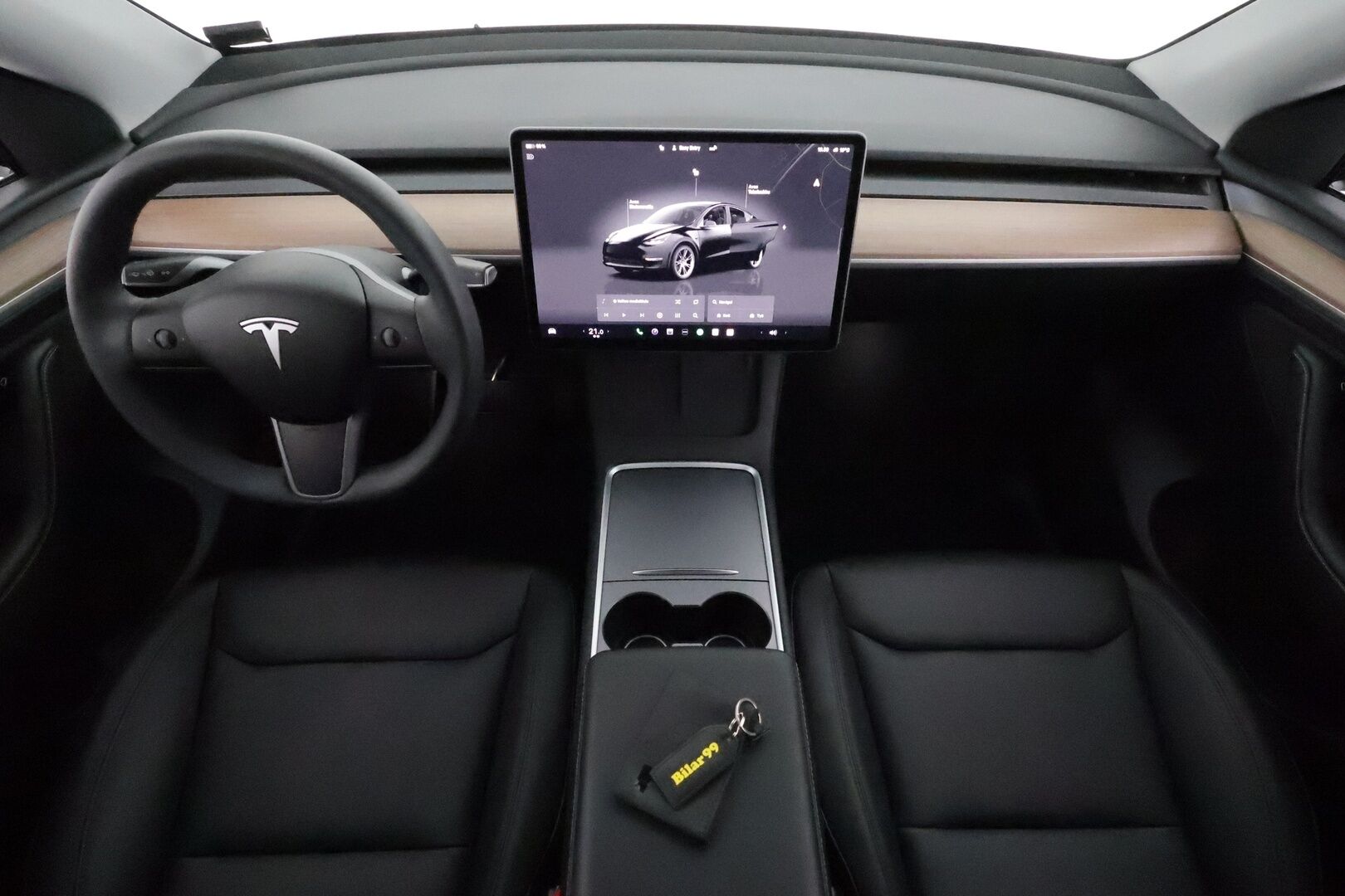 Tesla Model Y 2023 Long Range **Lämpöpumppu / Lasikatto / Matrix-LED / Adapt.Vakkari / P.Kamera / Muistipenkki / Koukku / Navi / Keyless** - 3,99 % KORKOTARJOUS TÄHÄN AUTOON 31.8. ASTI! - Suomi-auto / Kahdet Renkaat