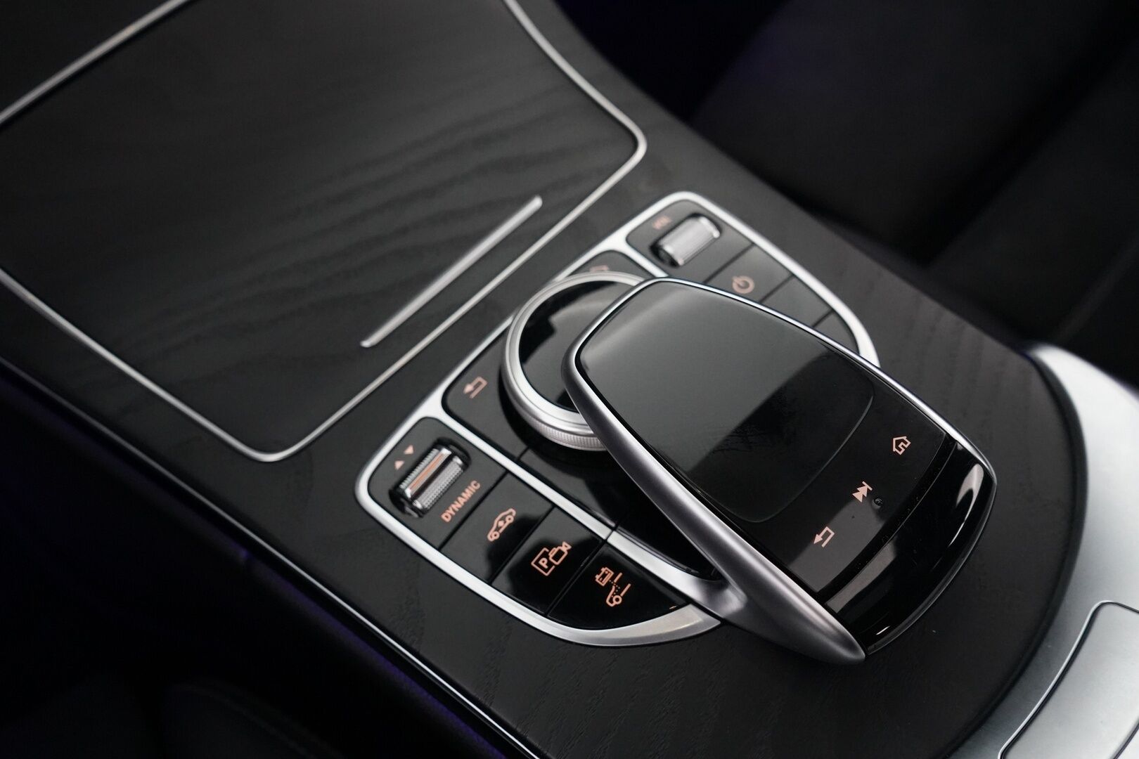 Mercedes-Benz C 2020 300 de T A Business AMG Edition EQ Power * DTR+Q / Panorama / Burmester / 360-Kamera / Multibeam / AirMatic / Keyless - AMG sisä- ja ulkopaketti / Puhdas Carvertical / SUPER VARUSTEET / Juuri huollettu&katsastettu