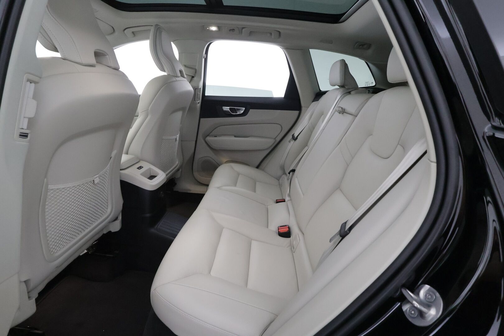 Volvo XC60 2023 T6 AWD Long Range Plus Bright aut - | ACC | Webasto | Koukku | Panorama | Muistipenkit | Sporttinahat | Pilot assist | Keyless | Merkkihuollot | 1-om suomiauto | 