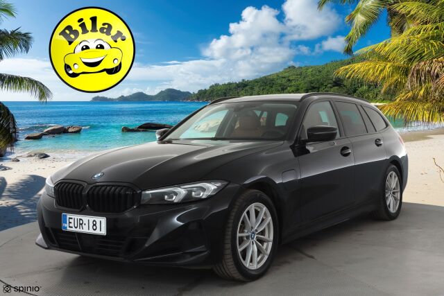 BMW 330 2023