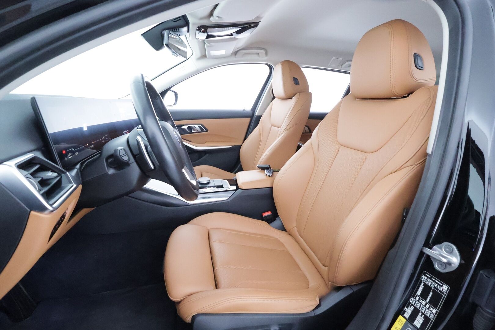 BMW 330 2023 G21 Touring 330e xDrive A Charged Edition - ACC | Lisälämmitin | Widescreen | P.Kamera | Comfort Access | Hifit | Suomi-auto | Konjakkinahat | Kahdet Renkaat | Merkkihuollettu