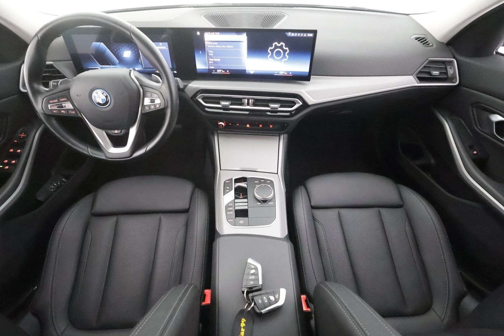 BMW 330 2023 G21 Touring 330e xDrive A Charged Edition - | ACC | Koukku | Merkkihuollor | Widescreen | LED | Sporttinahat | P.tutkat | Ratinlämmitys | Suomi-auto | Kahdet Renkaat |