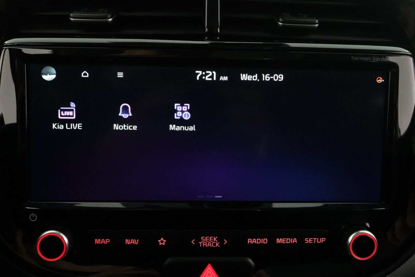Kia e-Soul 2020 Supreme 64 kWh 204 hv - | ACC | ILP | HUD | Harman/Kardon | Sähkönahat | P.kamera | Keyless | LFA | BSM | RCTA | Apple & Android | LED | Merkkihuollettu | 2x renkaat aluin |