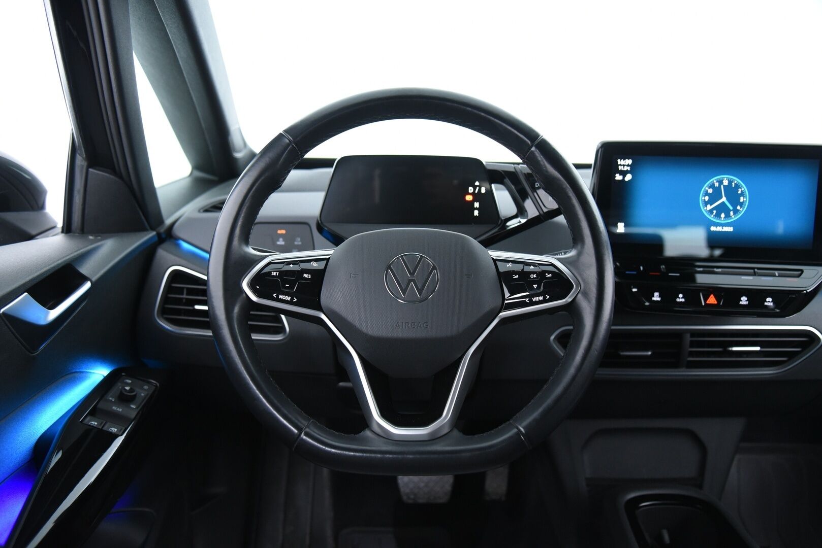 Volkswagen ID.3 2021 Pro Performance Life 150 kW, akku 58 kWh / Adapt. Vak. / Navi / Ambient / Langaton CarPlay & AndroidAuto / Musta sisäkatto / - 2x vanteet & renkaat / Lämpöpumppu / Merkkihuollettu / Siisti!