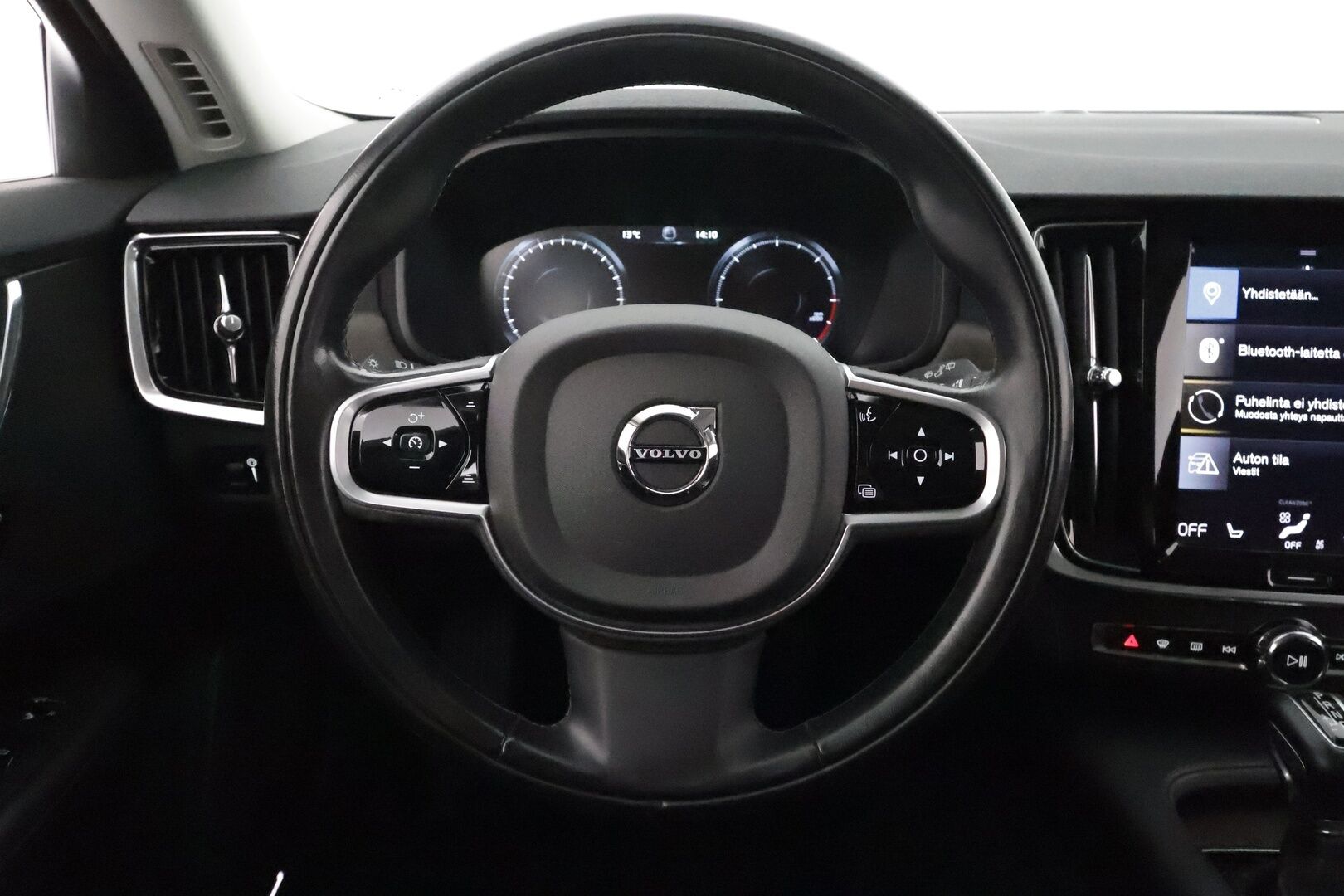 Volvo V90 Cross Country 2020 D4 AWD Plus aut **Webasto / Koukku / Adapt.Vakkari / LED-valot / Kaistavahti / Digimittaristo / KeylessGO / 2x Renkaat**