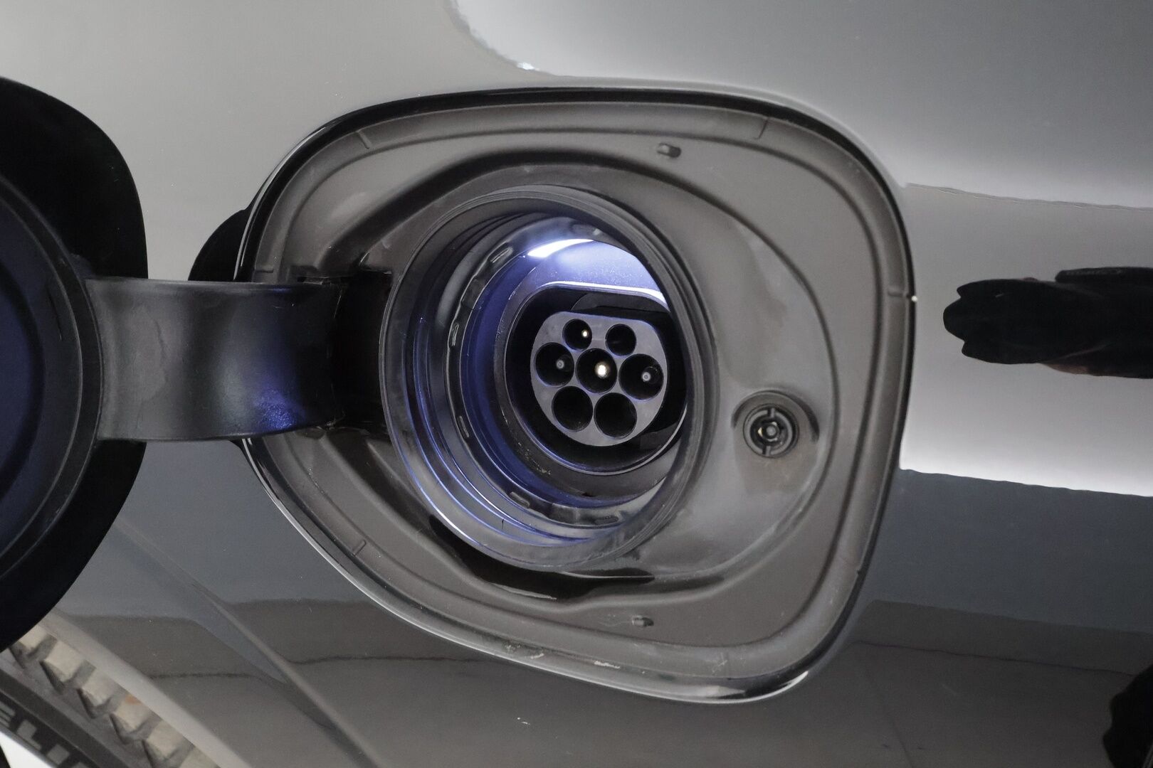 Volvo XC60 2023 T6 AWD Long Range Plus Bright aut * ACC / Koukku / Webasto / Muistipenkit / Full-LED / Panorama / Facelift / P.Kamera * - 1.Om Suomi-auto / Akku kuntotarkastettu / Kahdet renkaat aluvanteilla / Merkkihuollettu