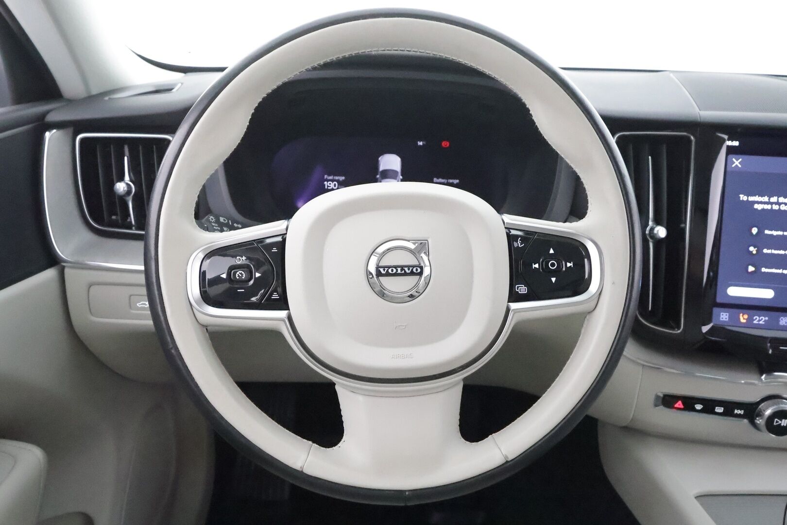 Volvo XC60 2023 T6 AWD Long Range Plus Bright aut * ACC / Koukku / Webasto / Muistipenkit / Full-LED / Panorama / Facelift / P.Kamera * - 1.Om Suomi-auto / Akku kuntotarkastettu / Kahdet renkaat aluvanteilla / Merkkihuollettu