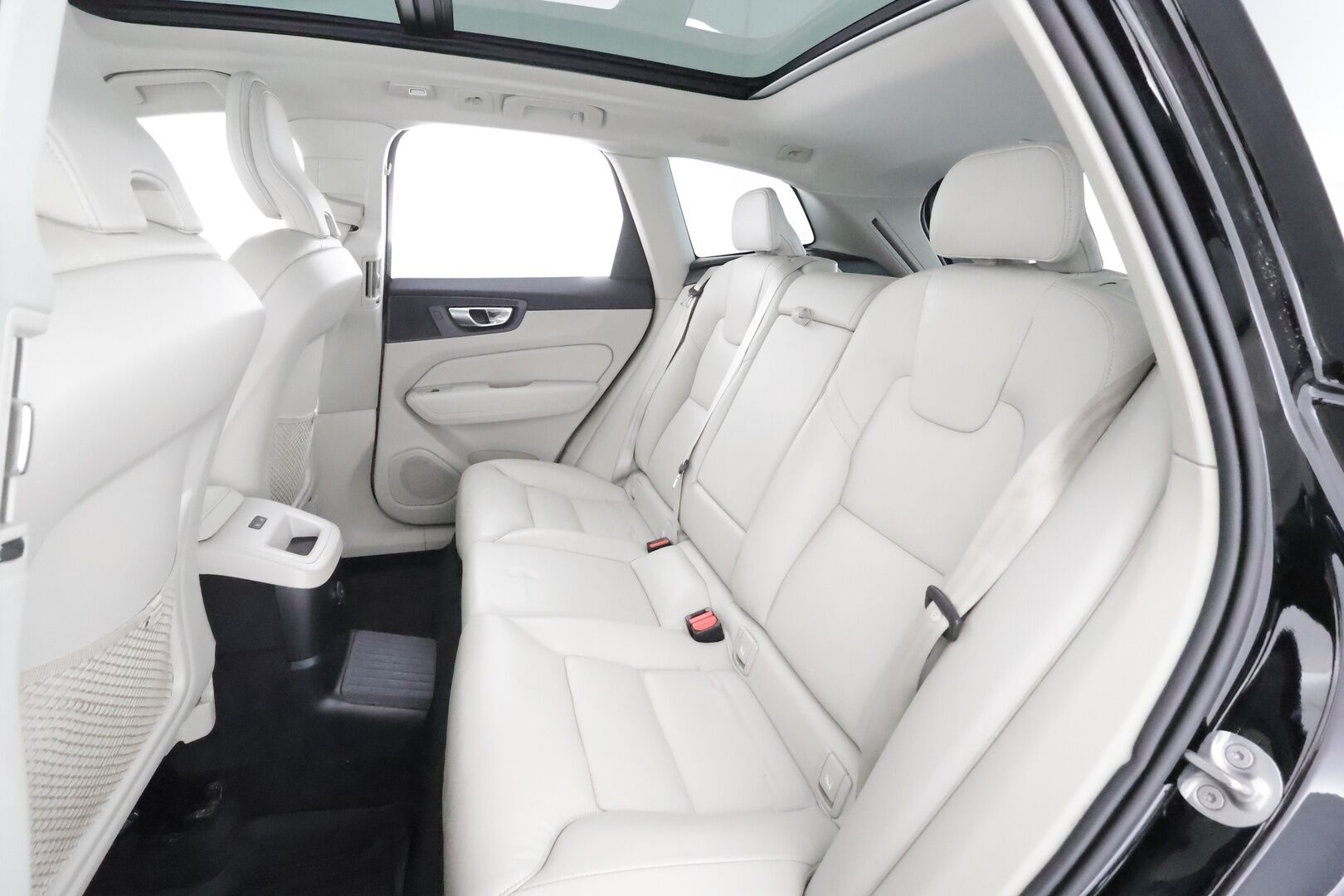 Volvo XC60 2023 T6 AWD Long Range Plus Bright aut * ACC / Koukku / Webasto / Muistipenkit / Full-LED / Panorama / Facelift / P.Kamera * - 1.Om Suomi-auto / Akku kuntotarkastettu / Kahdet renkaat aluvanteilla / Merkkihuollettu