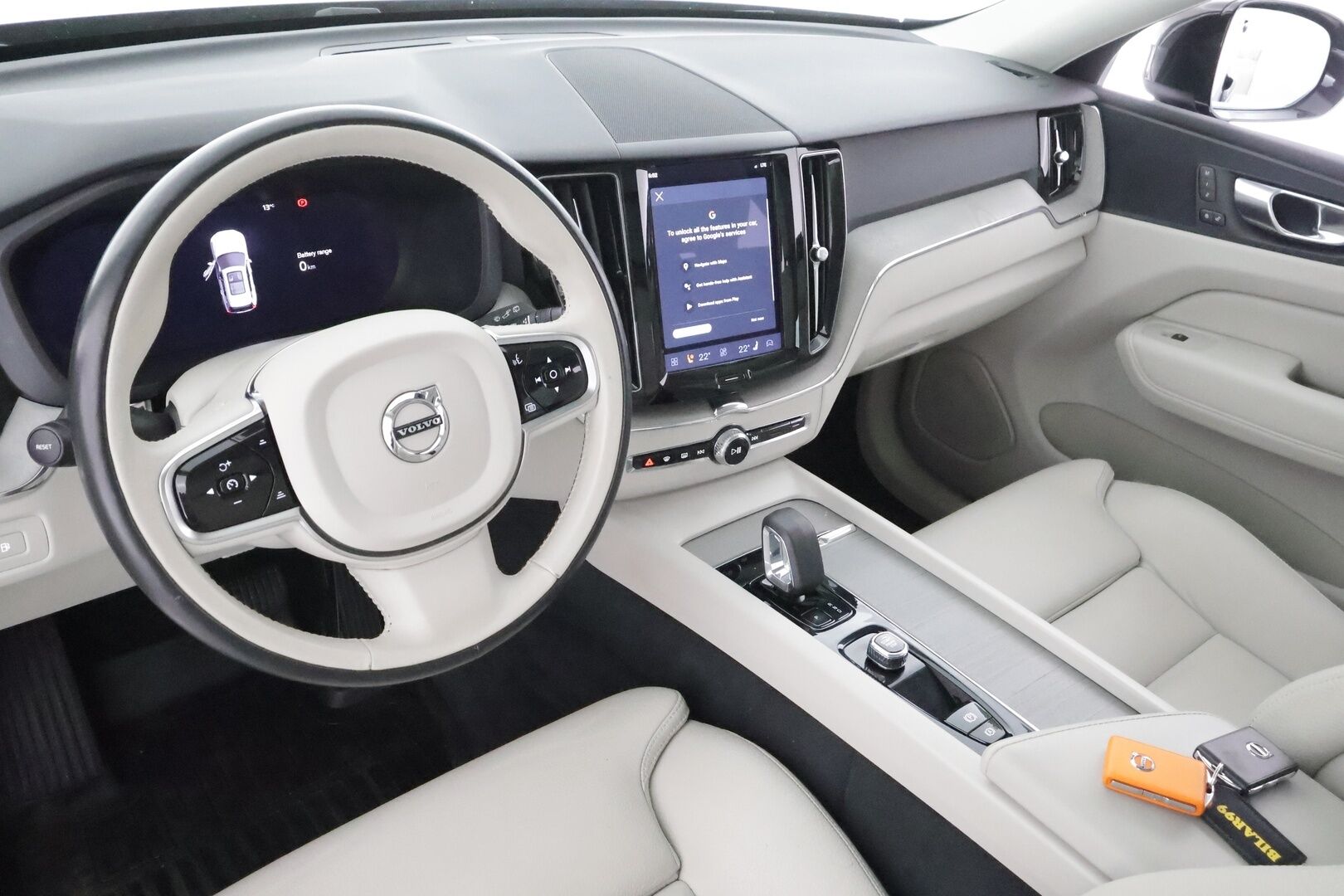 Volvo XC60 2023 T6 AWD Long Range Plus Bright aut * ACC / Koukku / Webasto / Muistipenkit / Full-LED / Panorama / Facelift / P.Kamera * - 1.Om Suomi-auto / Akku kuntotarkastettu / Kahdet renkaat aluvanteilla / Merkkihuollettu