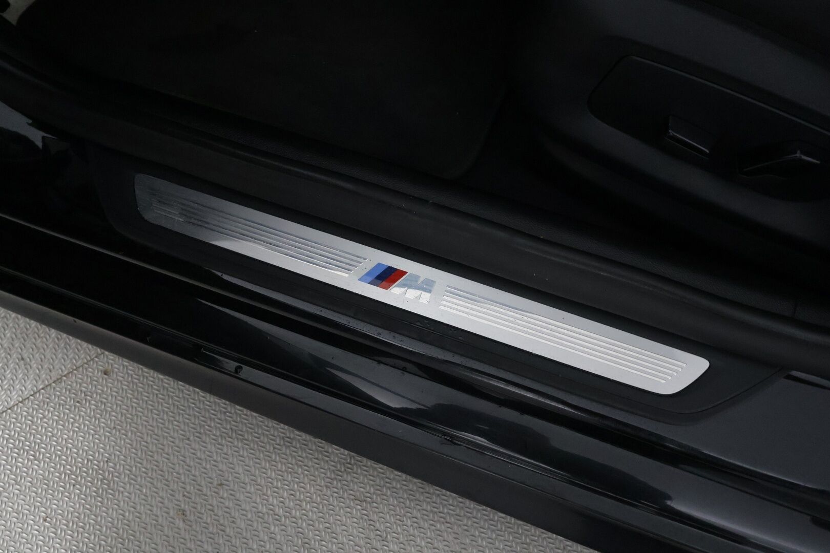 BMW 530 2023 G31 Touring 530e xDrive A Charged Edition M Sport * ACC / Lisälämmitin / LED / H/K / P.Kamera / Comfort Access / Digimittaristo * - 1.Om Suomi-auto / Kahdet Renkaat / Merkkihuollettu